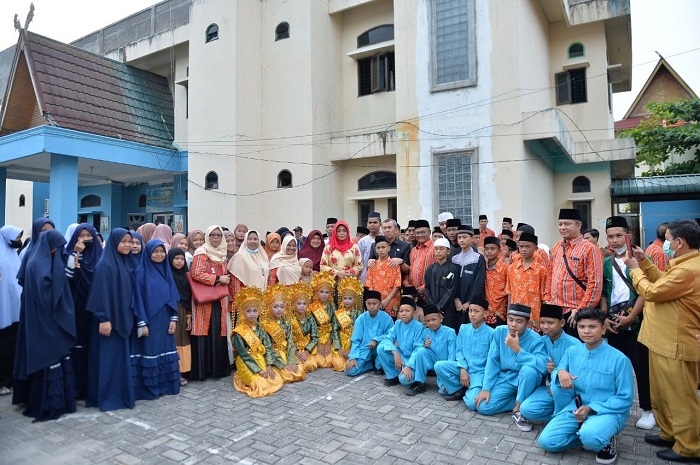 Punya Perhatian Besar, Gubri Ingin Anak Panti Sehat dan Pintar